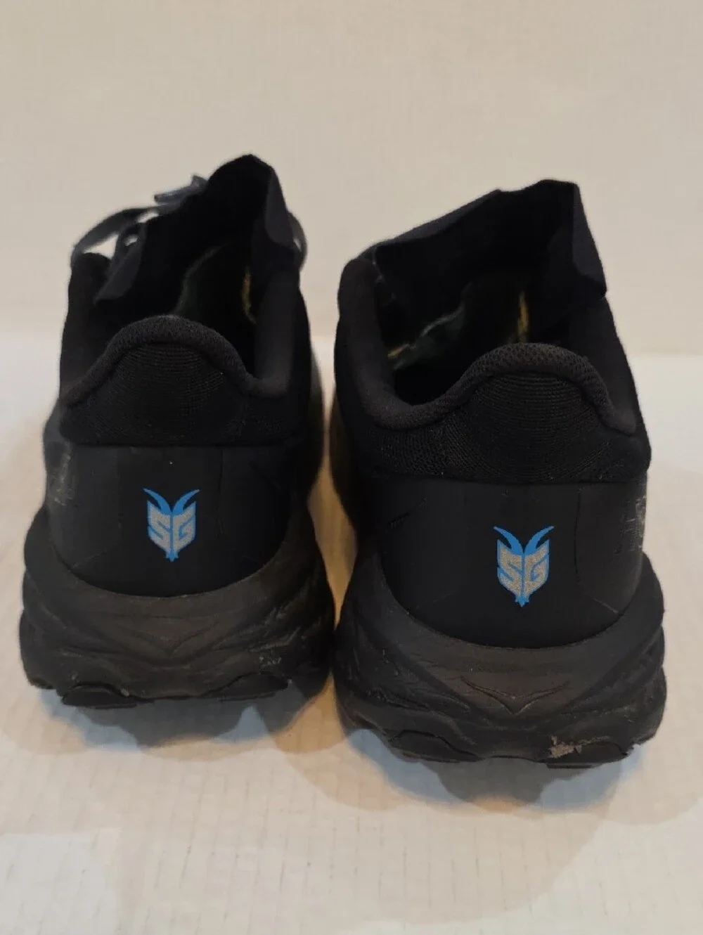Hoka SpeedGoat 5 Gore-Tex Men's Black/Grey Trail Running Shoes Size 12 D